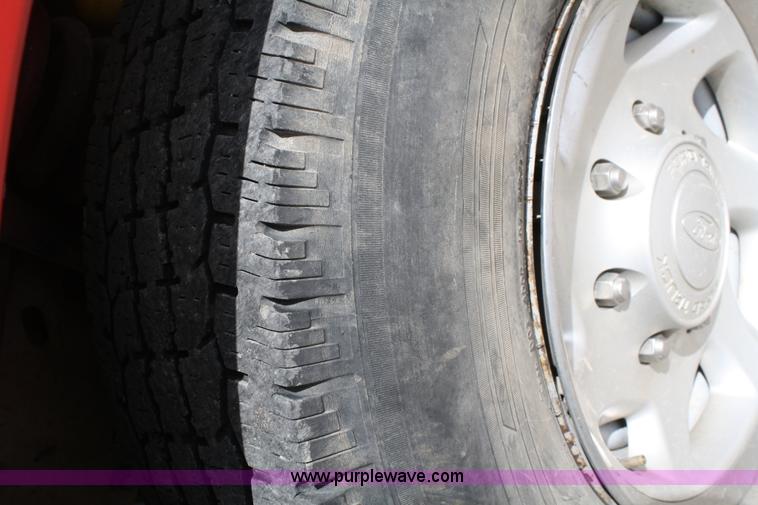 image for item 4777 2002 Ford F250 Super Duty pickup truck