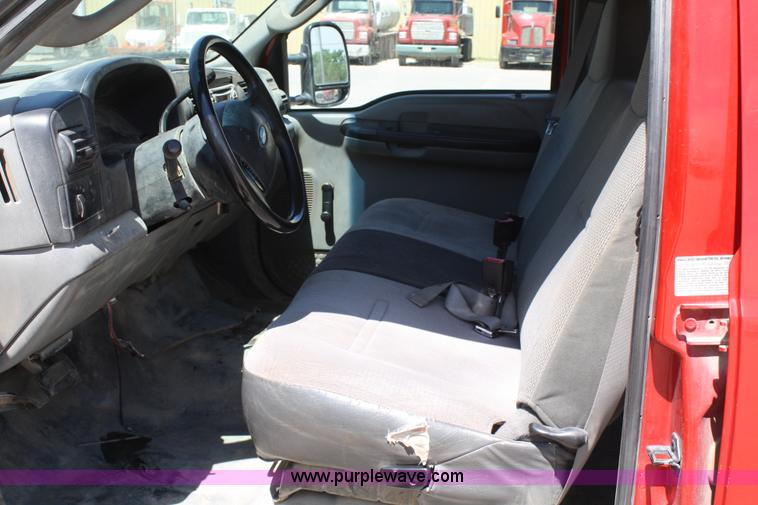 image for item 4784 2006 Ford F350 Super Duty crew cab pickup