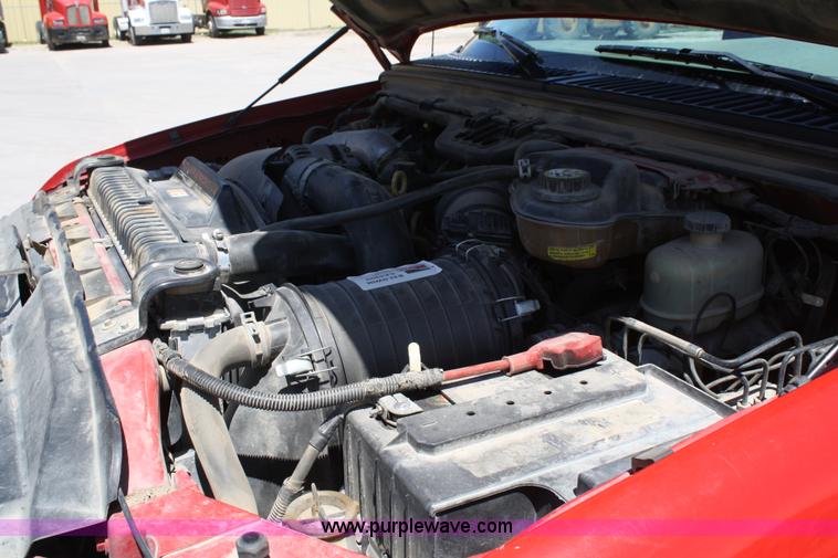 image for item 4784 2006 Ford F350 Super Duty crew cab pickup