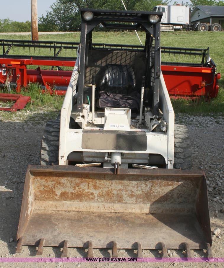 image for item 4983 1982 Bobcat 743 skid steer