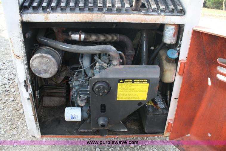 image for item 4983 1982 Bobcat 743 skid steer