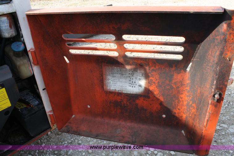 image for item 4983 1982 Bobcat 743 skid steer