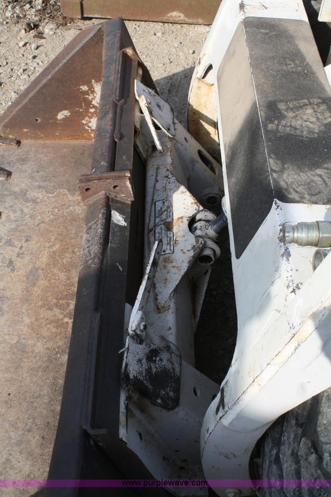 image for item 4983 1982 Bobcat 743 skid steer