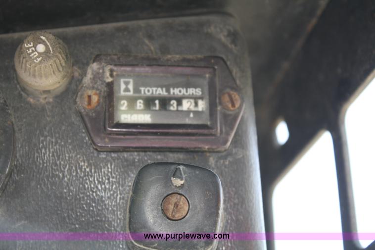 image for item 4983 1982 Bobcat 743 skid steer