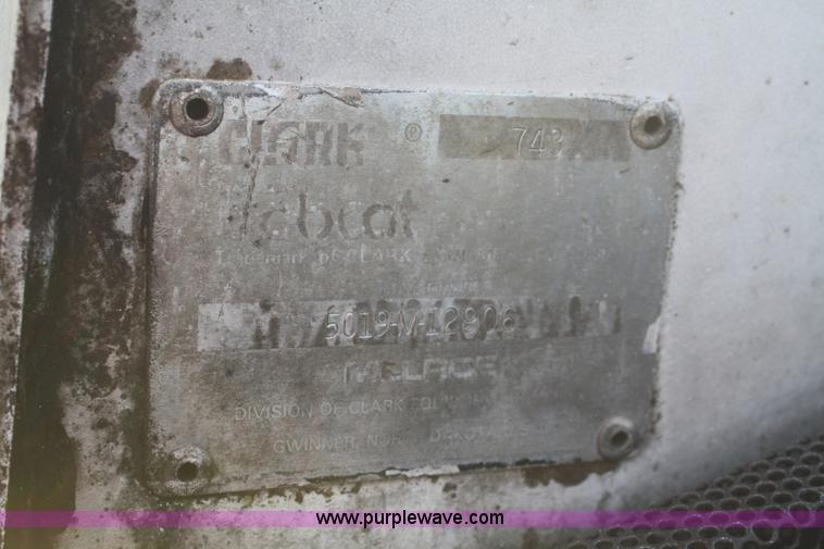 image for item 4983 1982 Bobcat 743 skid steer