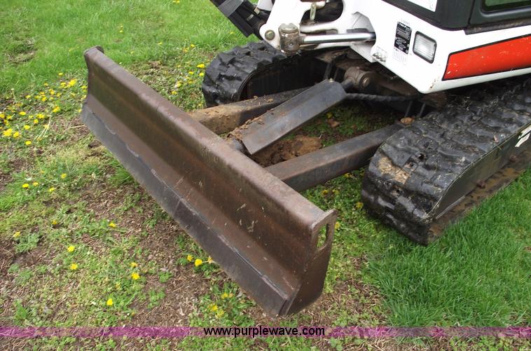 image for item 5432 2008 Bobcat 331G compact excavator