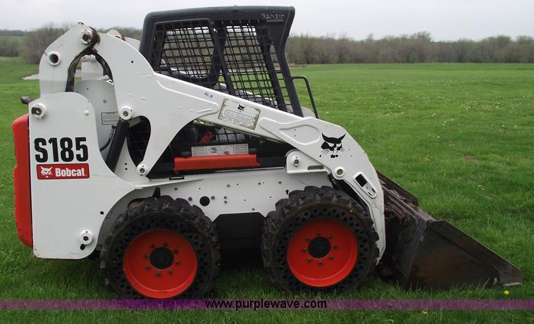 image for item 5433 2008 Bobcat S185 skid steer