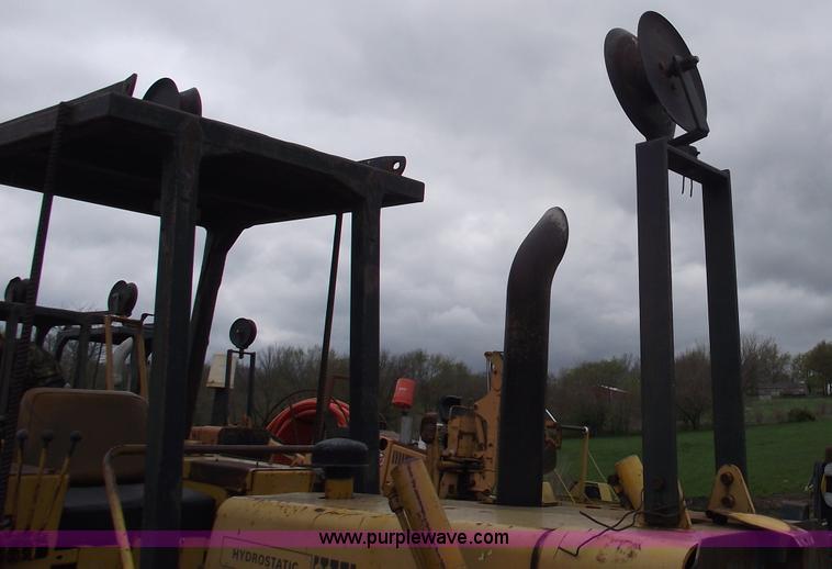 image for item 5435 1975 Case 475 cable plow