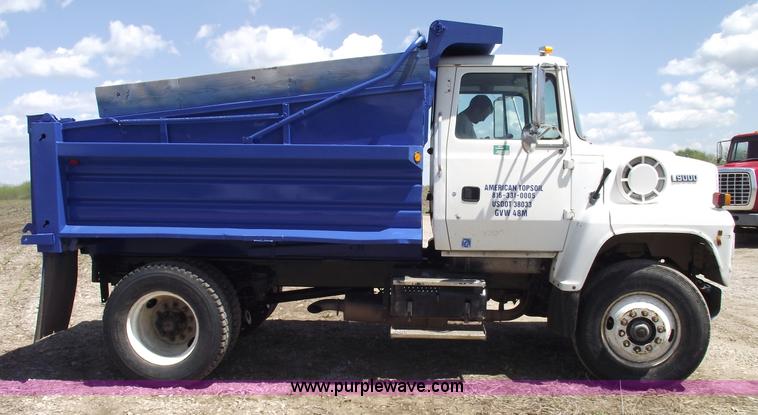 image for item 5440 1994 Ford LN9000 single axle dump truck