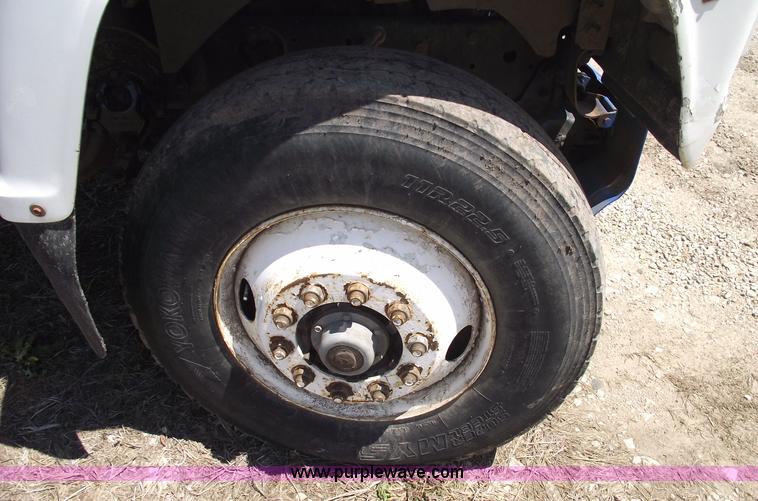 image for item 5440 1994 Ford LN9000 single axle dump truck