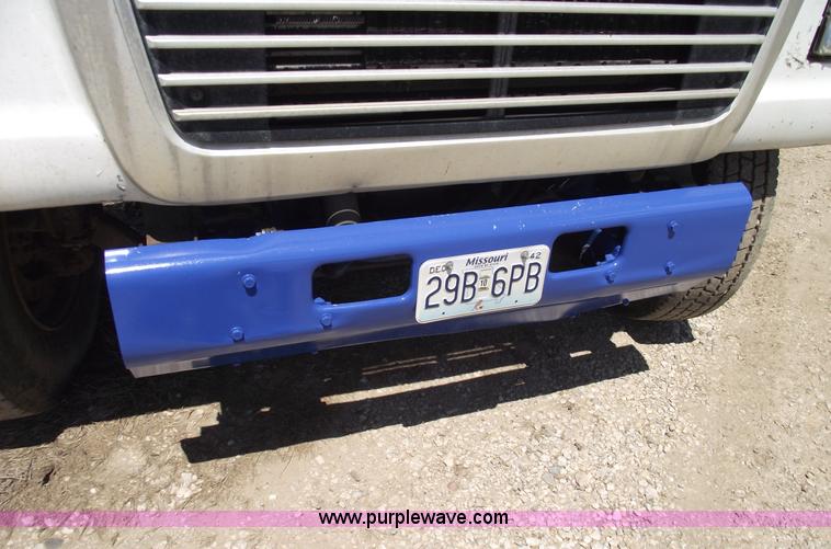 image for item 5440 1994 Ford LN9000 single axle dump truck