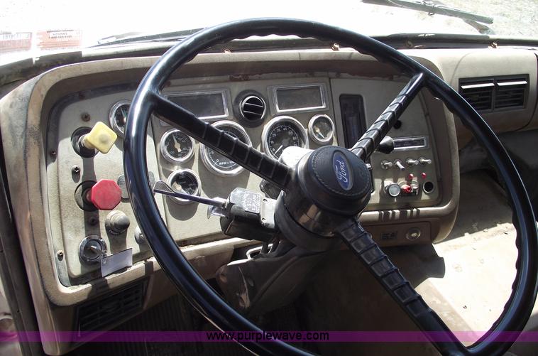 image for item 5440 1994 Ford LN9000 single axle dump truck