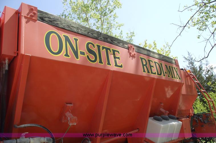 image for item 5507 2001 SiteMix Redi-Mix volumetric mixer