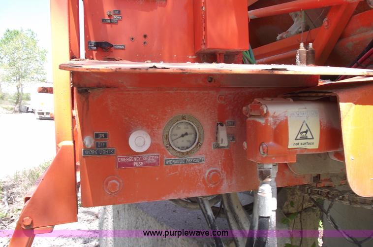 image for item 5507 2001 SiteMix Redi-Mix volumetric mixer