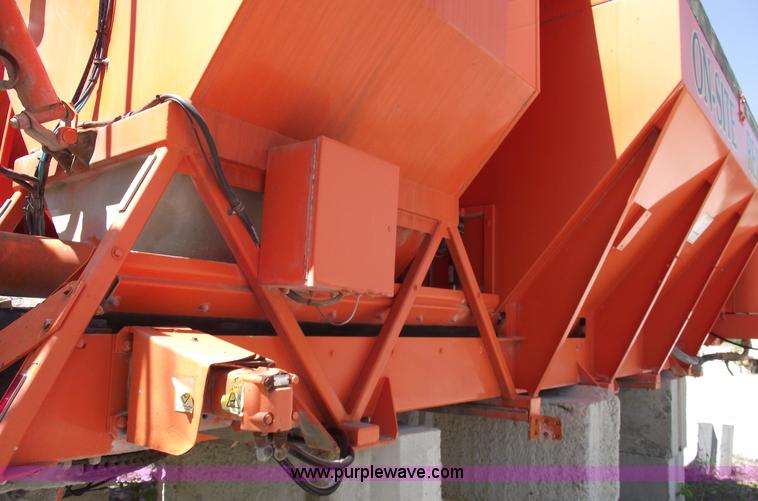 image for item 5508 2001 SiteMix Redi-Mix volumetric mixer