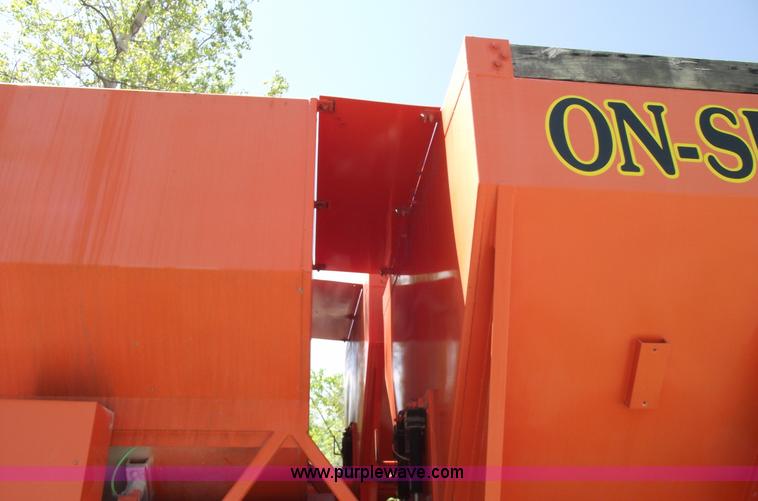 image for item 5508 2001 SiteMix Redi-Mix volumetric mixer