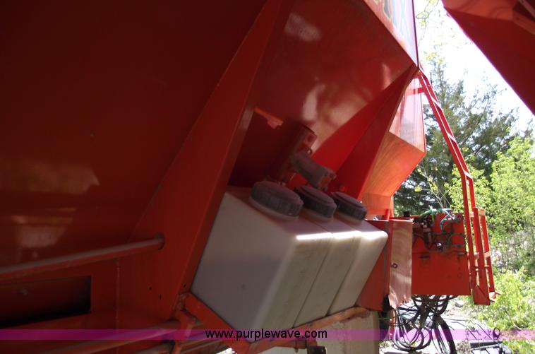 image for item 5508 2001 SiteMix Redi-Mix volumetric mixer