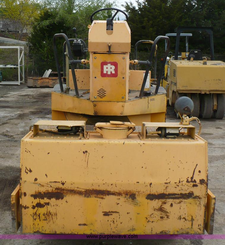 image for item 5881 1989 Ingersoll Rand DD-65 vibratory compactor