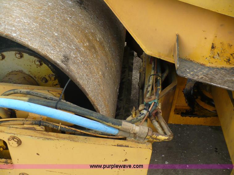 image for item 5881 1989 Ingersoll Rand DD-65 vibratory compactor