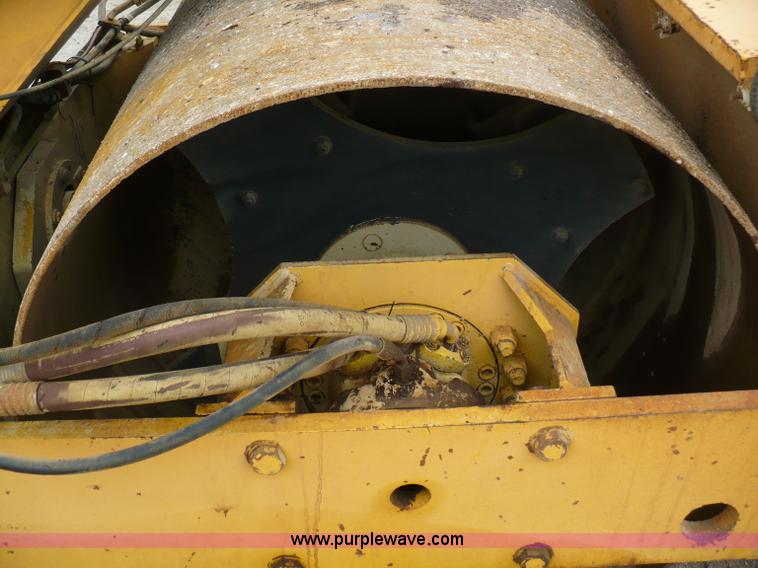 image for item 5881 1989 Ingersoll Rand DD-65 vibratory compactor