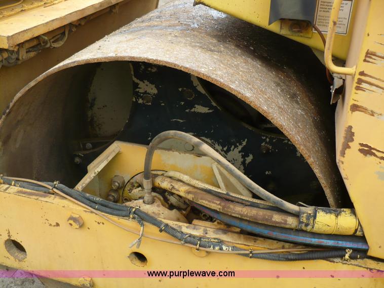 image for item 5881 1989 Ingersoll Rand DD-65 vibratory compactor