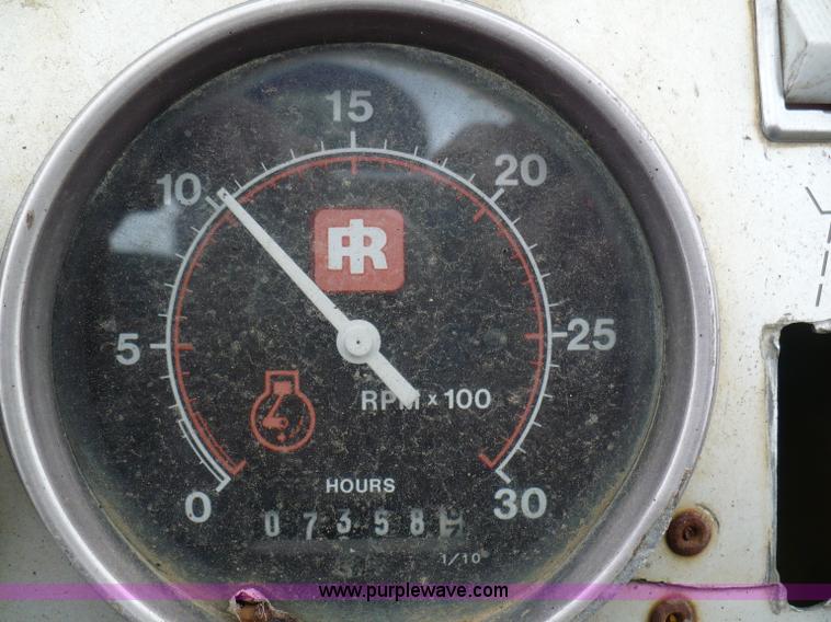 image for item 5881 1989 Ingersoll Rand DD-65 vibratory compactor