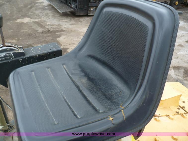 image for item 5881 1989 Ingersoll Rand DD-65 vibratory compactor