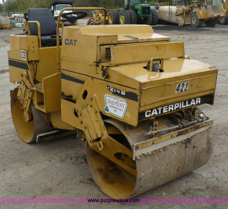 image for item 5882 1989 Caterpillar CB-214B roller