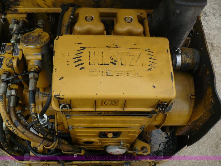 image for item 5882 1989 Caterpillar CB-214B roller