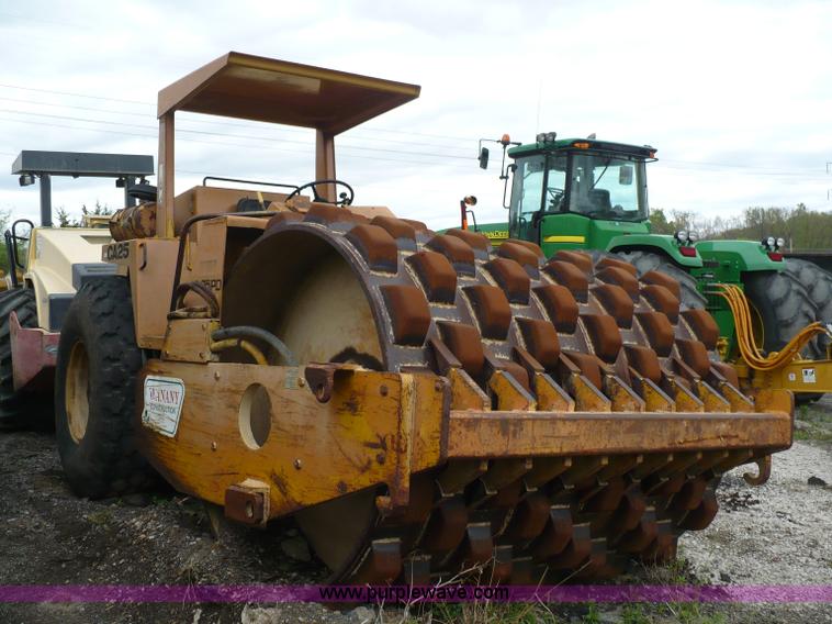 image for item 5883 1980 Dynapac sheeps foot compactor