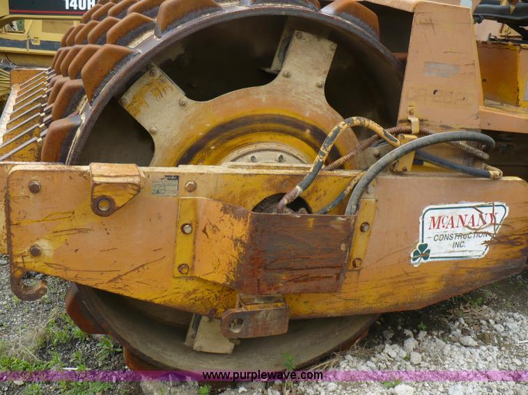 image for item 5883 1980 Dynapac sheeps foot compactor