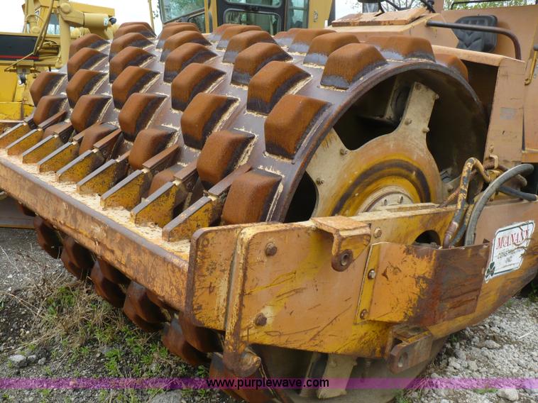 image for item 5883 1980 Dynapac sheeps foot compactor