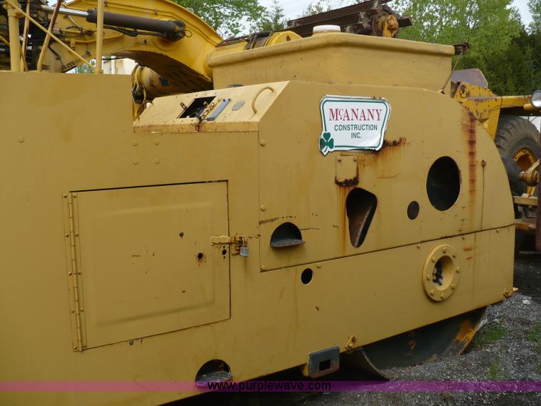 image for item 5884 1972 Galion Roll-O-Matic flat wheel roller