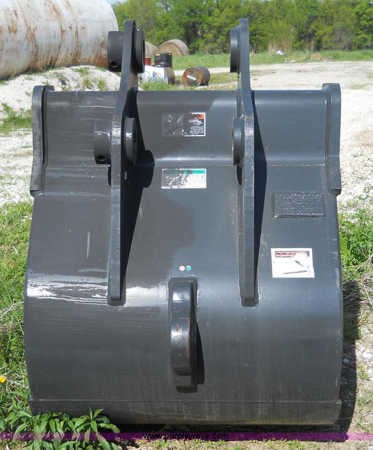 image for item 7862 Hensley PC300 excavator bucket