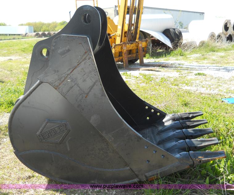 image for item 7862 Hensley PC300 excavator bucket