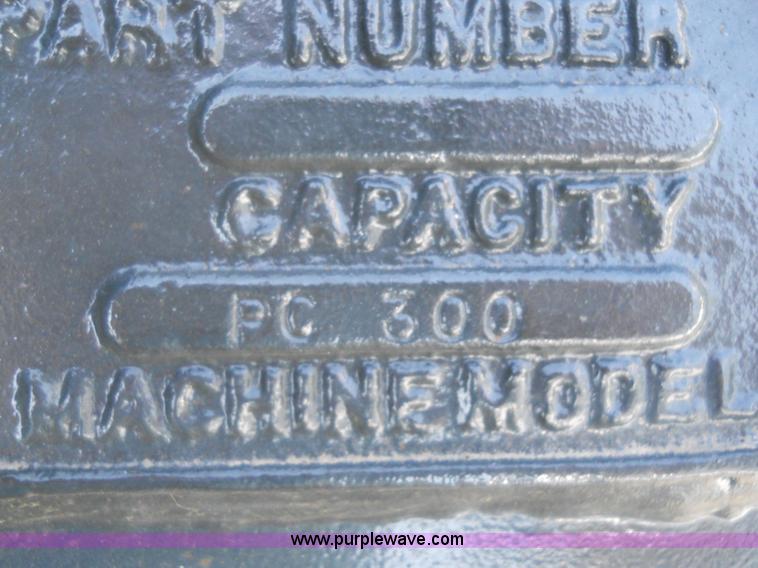 image for item 7862 Hensley PC300 excavator bucket