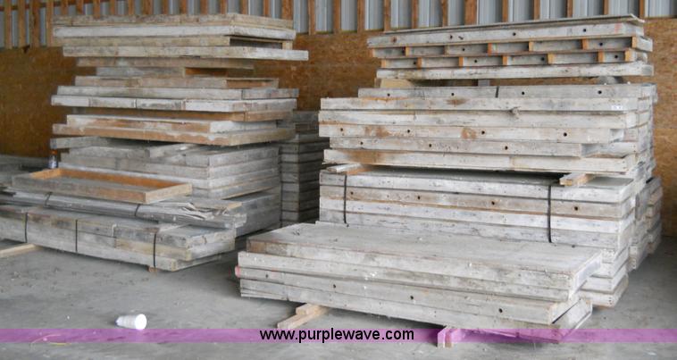 image for item 7869 Forms used for bridge walls
