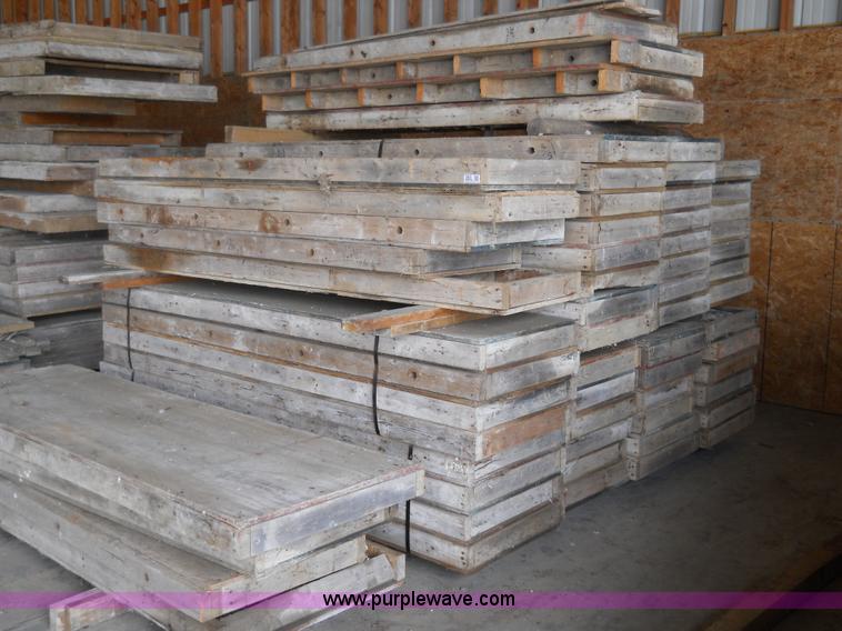 image for item 7869 Forms used for bridge walls