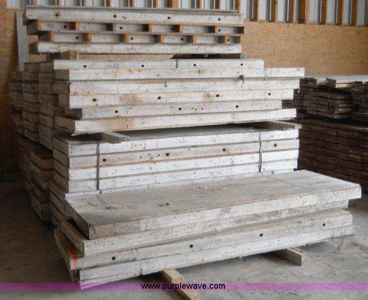 image for item 7869 Forms used for bridge walls