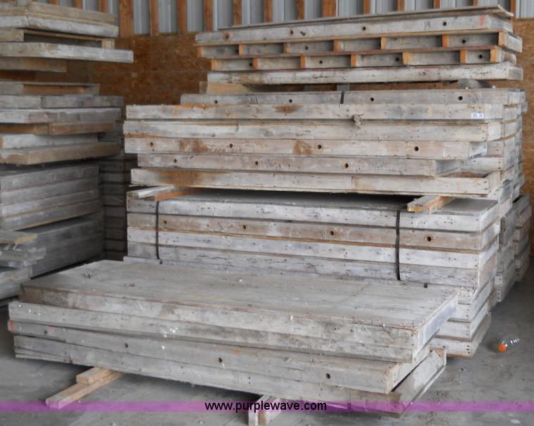image for item 7869 Forms used for bridge walls