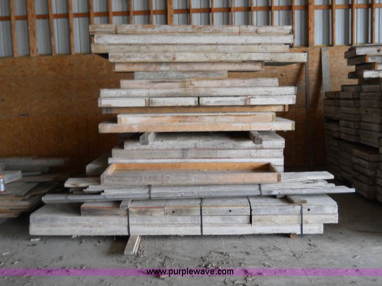 image for item 7869 Forms used for bridge walls