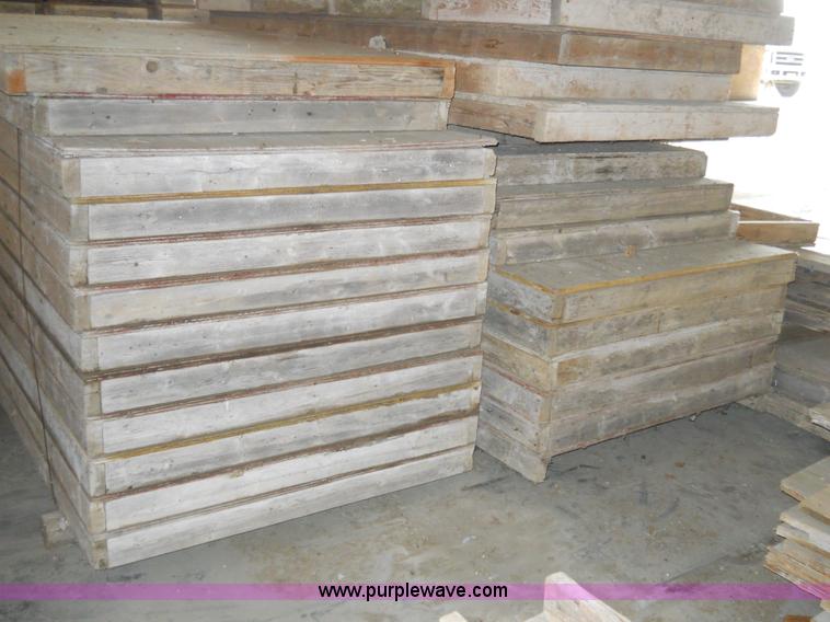 image for item 7869 Forms used for bridge walls