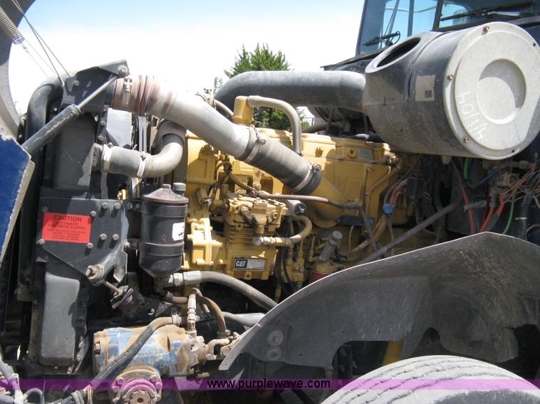 image for item 8048 1994 International 9400 dump truck