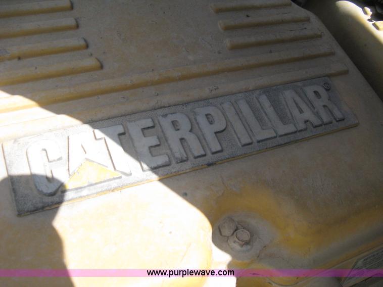 image for item 8048 1994 International 9400 dump truck