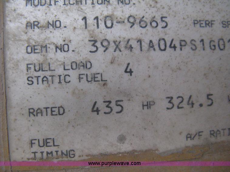 image for item 8048 1994 International 9400 dump truck