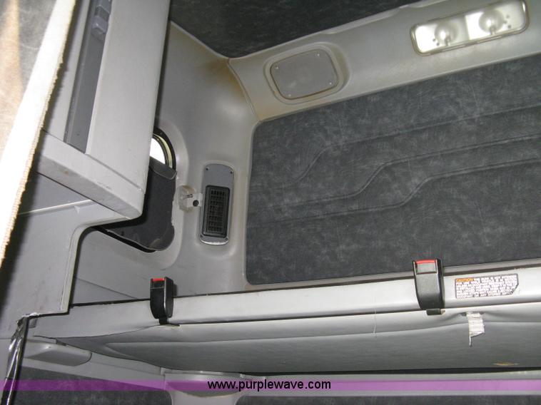 image for item 8053 2001 Freightliner Columbia 120 semi truck