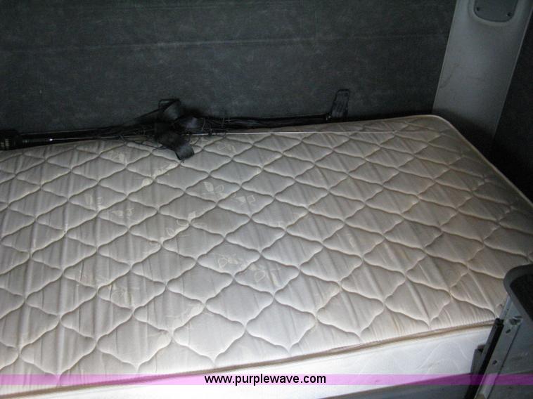 image for item 8053 2001 Freightliner Columbia 120 semi truck