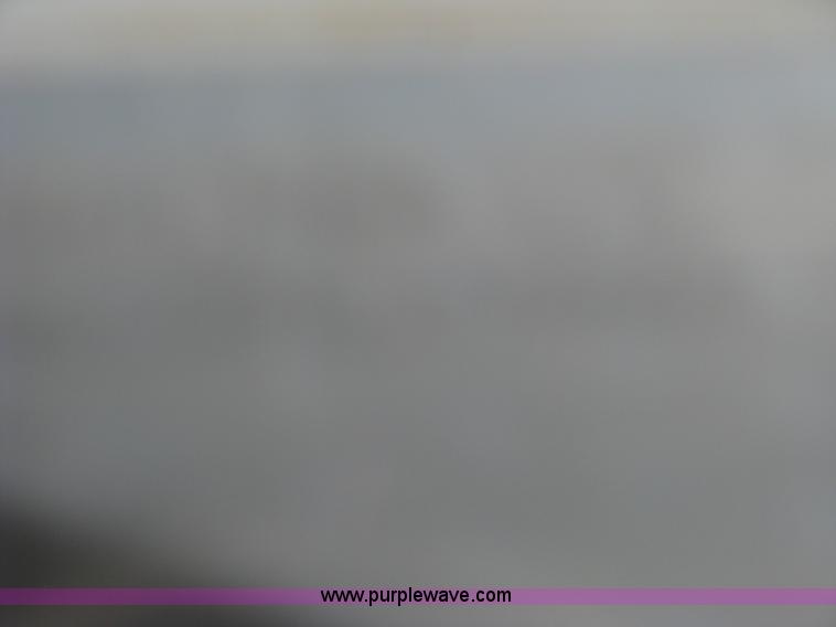 image for item 8053 2001 Freightliner Columbia 120 semi truck