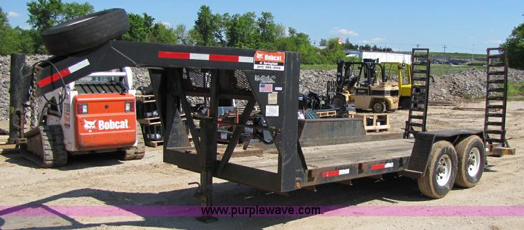 image for item 8253 2004 Kodiak 18' trailer