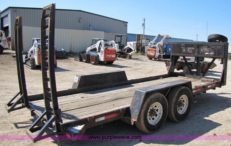 image for item 8253 2004 Kodiak 18' trailer